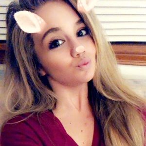 Meet your Posher, Leah